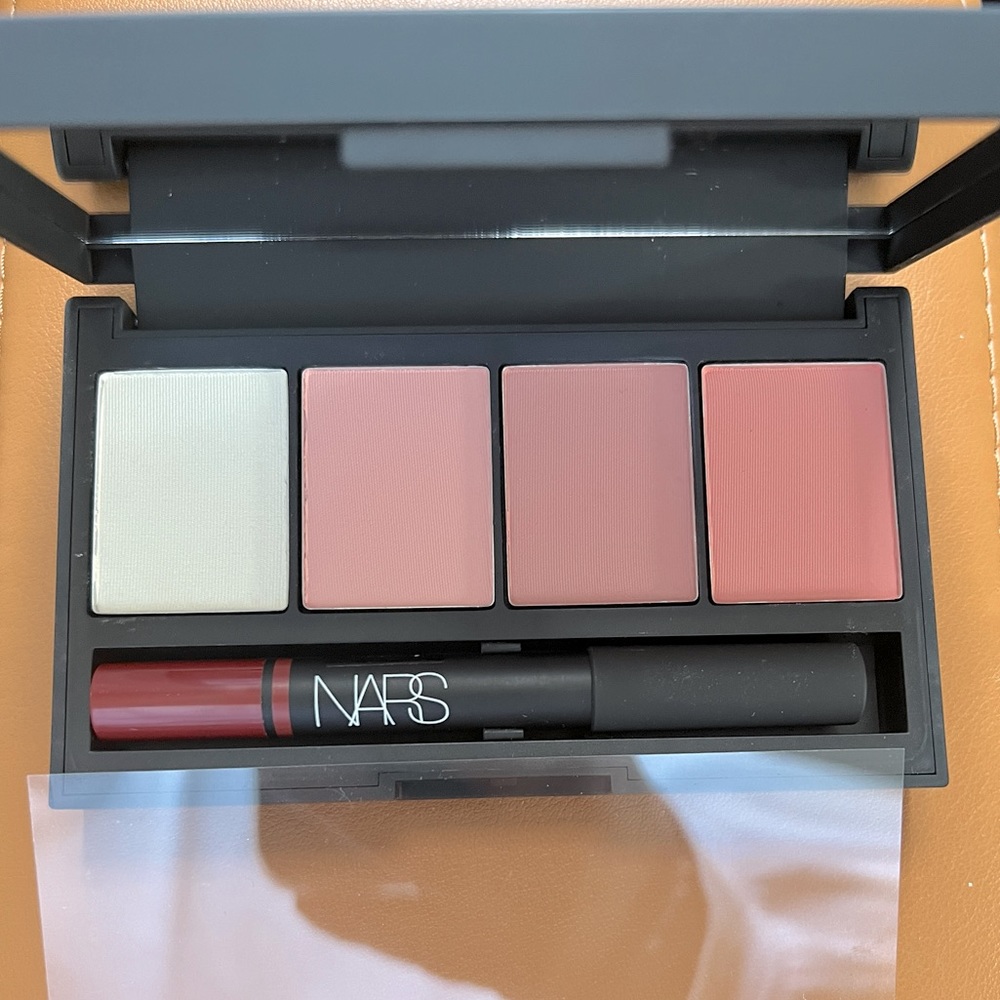 NARS/Limited addition/Sarah moon pallet/NEW